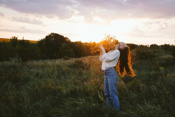 Comment les techniques de relaxation guidée peuvent-elles améliorer la qualité du sommeil chez les adultes ?