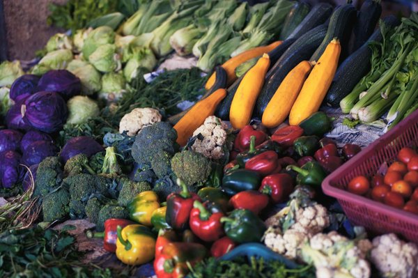 Quelles sont les meilleures pratiques pour une alimentation équilibrée et variée pendant la grossesse ?
